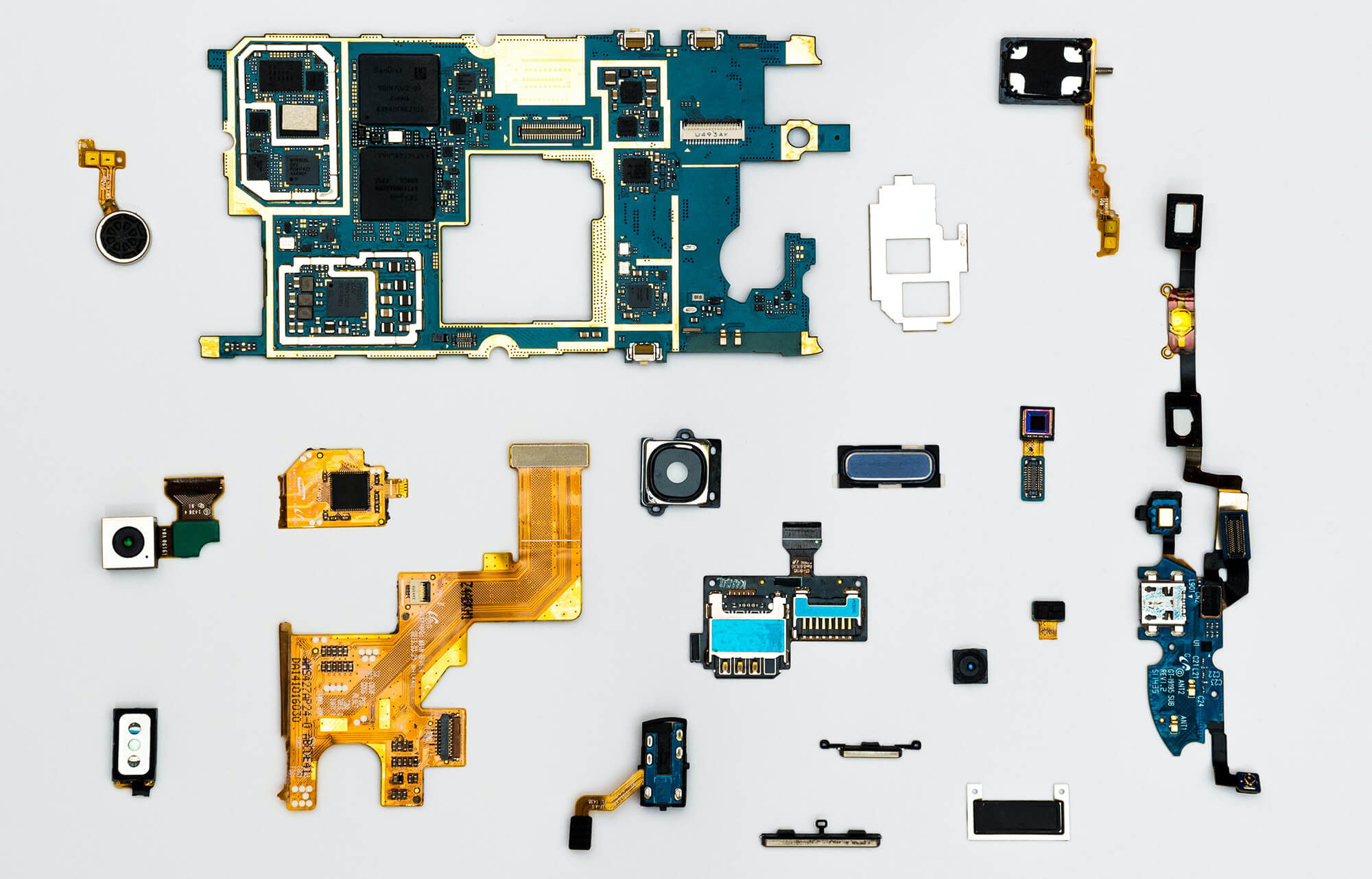 mockup featuring-a-man-with-a-magazine-3390-el1